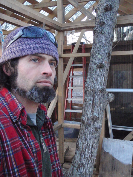 26- This is a story of a man and his tree house.JPG